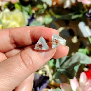 trikotni uhani z rožicami (2)